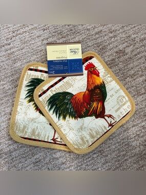 NWT Home Collection 2 Rooster Hot Pads - Pot Holders